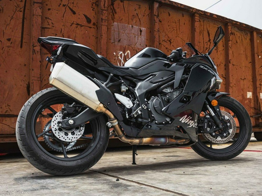 2025 Kawasaki NINJA ZX-4R ABS