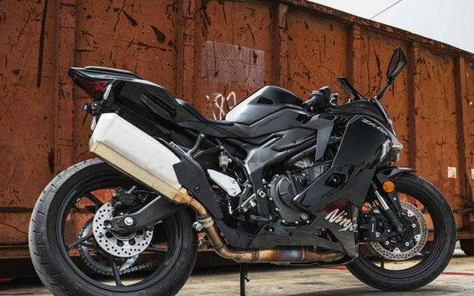 2025 Kawasaki NINJA ZX-4R ABS