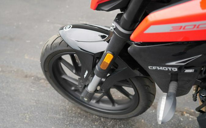 2024 CFMOTO 300NK