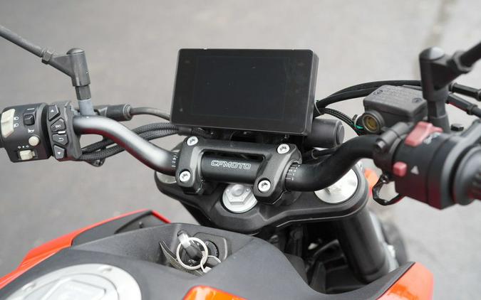 2024 CFMOTO 300NK