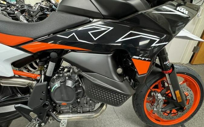 2024 KTM 890 SMT