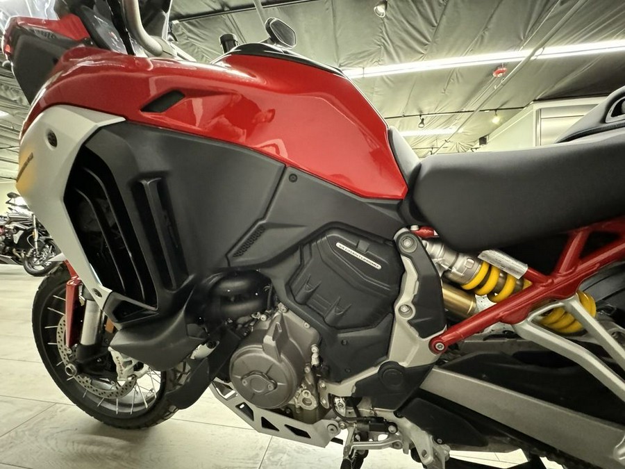 2022 Ducati Multistrada V4S Ducati Red / Spoked Wheels