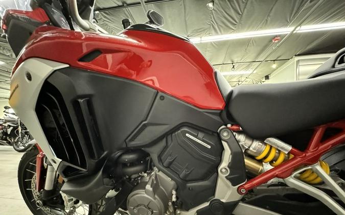 2022 Ducati Multistrada V4S Ducati Red / Spoked Wheels