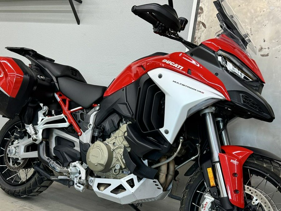 2022 Ducati Multistrada V4S Ducati Red / Spoked Wheels