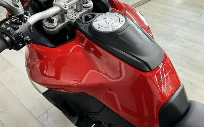 2022 Ducati Multistrada V4S Ducati Red / Spoked Wheels