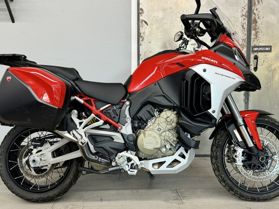 2022 Ducati Multistrada V4S Ducati Red / Spoked Wheels