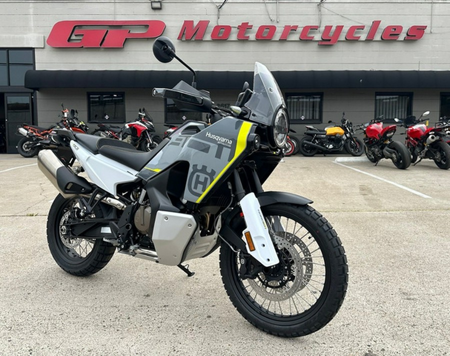 2025 Husqvarna Motorcycles Norden 901