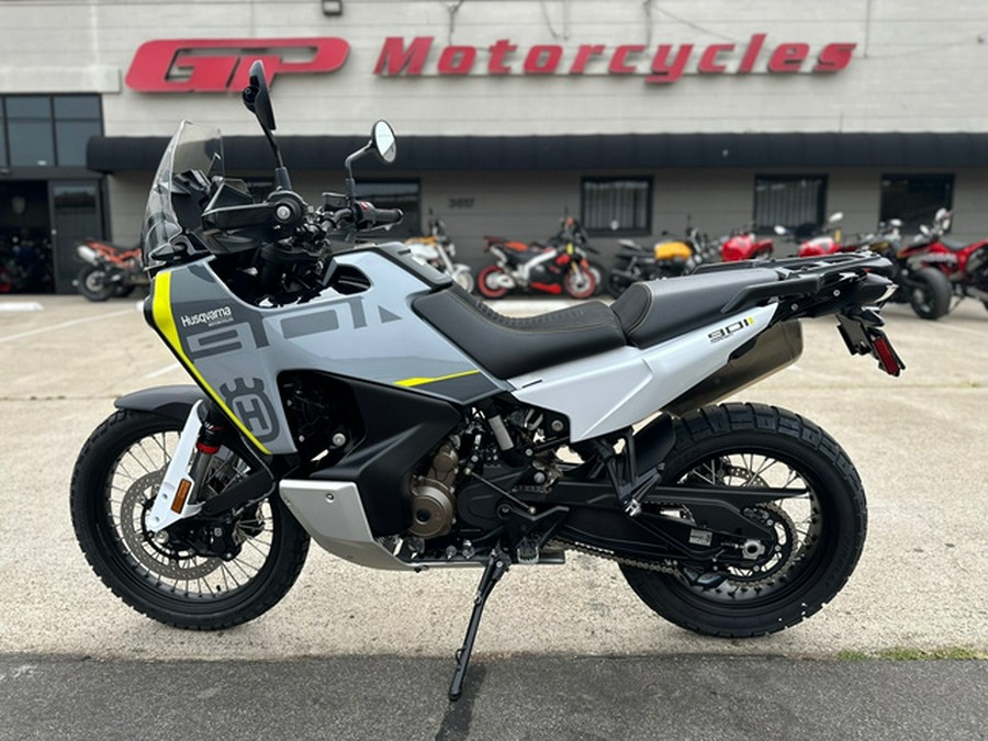 2025 Husqvarna Motorcycles Norden 901