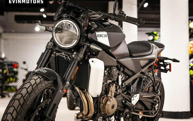 2025 Husqvarna Motorcycles SVARTPILEN 801