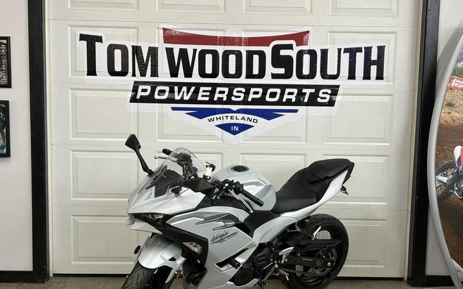 2025 Kawasaki Ninja 500 ABS