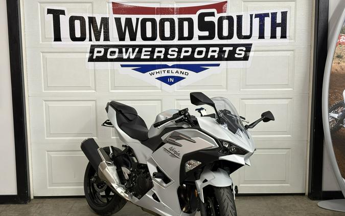 2025 Kawasaki Ninja 500 ABS