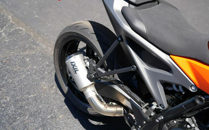2024 KTM 990 Duke