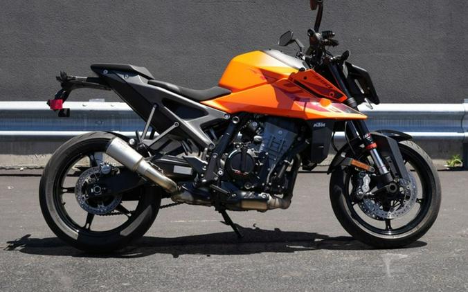 2024 KTM 990 Duke