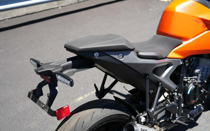 2024 KTM 990 Duke