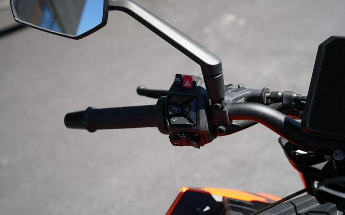2024 KTM 990 Duke