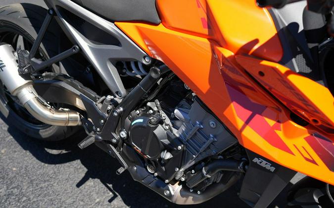 2024 KTM 990 Duke
