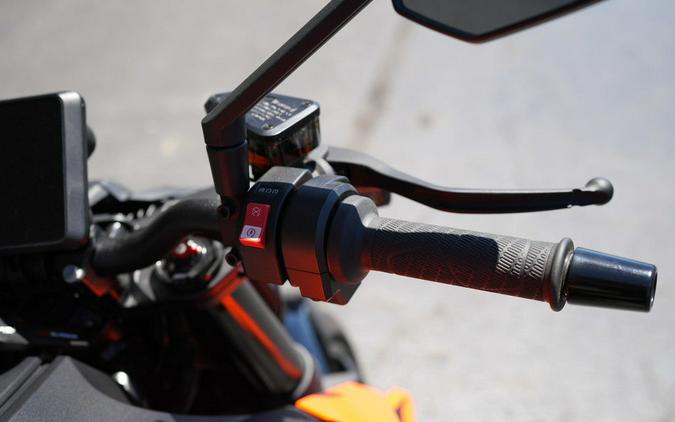 2024 KTM 990 Duke