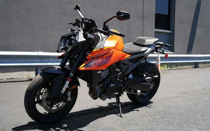 2024 KTM 990 Duke