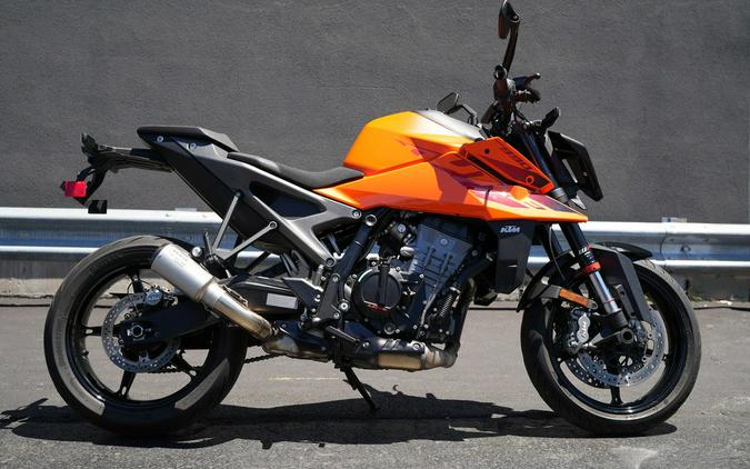 2024 KTM 990 Duke