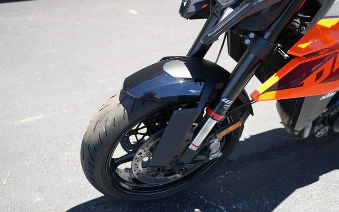 2024 KTM 990 Duke