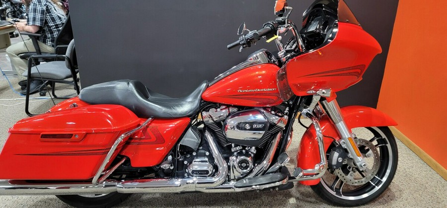 2017 Harley-Davidson® Road Glide® Special Custom Colour Laguna Orange