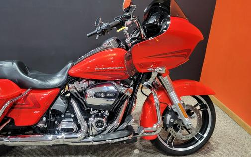 2017 Harley-Davidson® Road Glide® Special Custom Colour Laguna Orange