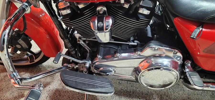 2017 Harley-Davidson® Road Glide® Special Custom Colour Laguna Orange