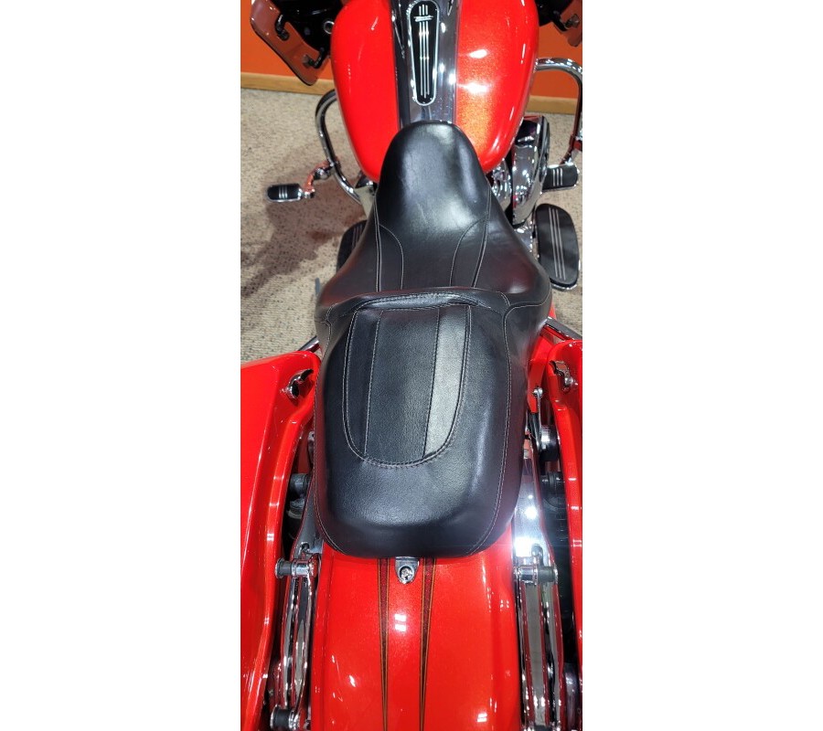 2017 Harley-Davidson® Road Glide® Special Custom Colour Laguna Orange