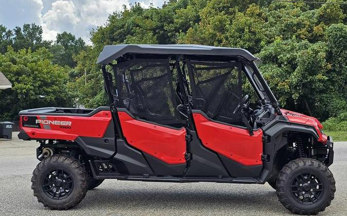 2023 Honda® Pioneer 1000-6 Deluxe Crew