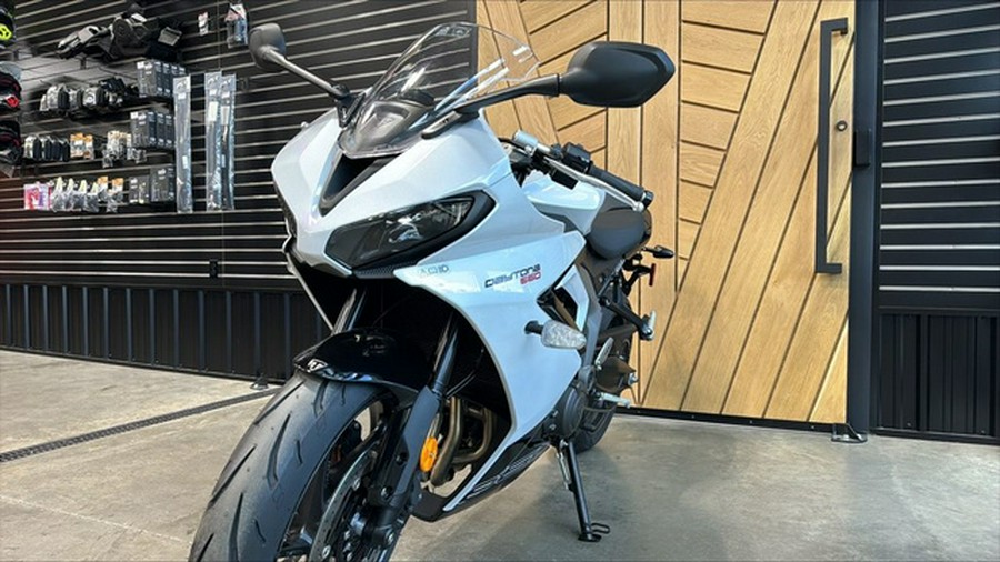 2025 Triumph Daytona 660 Snowdonia White/Sapphire Black 660 SNOWDONIA WHITE SAPPHIRE BLACK