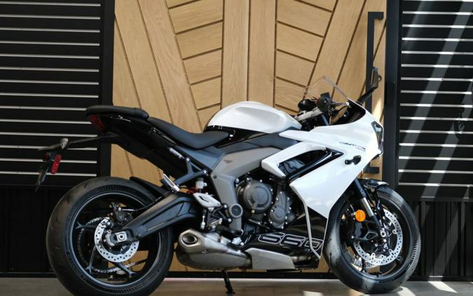 2025 Triumph Daytona 660 Snowdonia White/Sapphire Black 660 SNOWDONIA WHITE SAPPHIRE BLACK