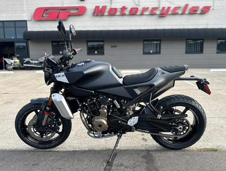 2025 Husqvarna Motorcycles SVARTPILEN 801