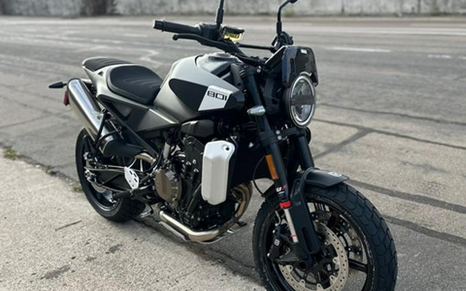 2025 Husqvarna Motorcycles SVARTPILEN 801
