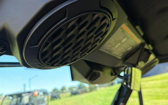 2027 Can-Am Defender XU Limited HD11