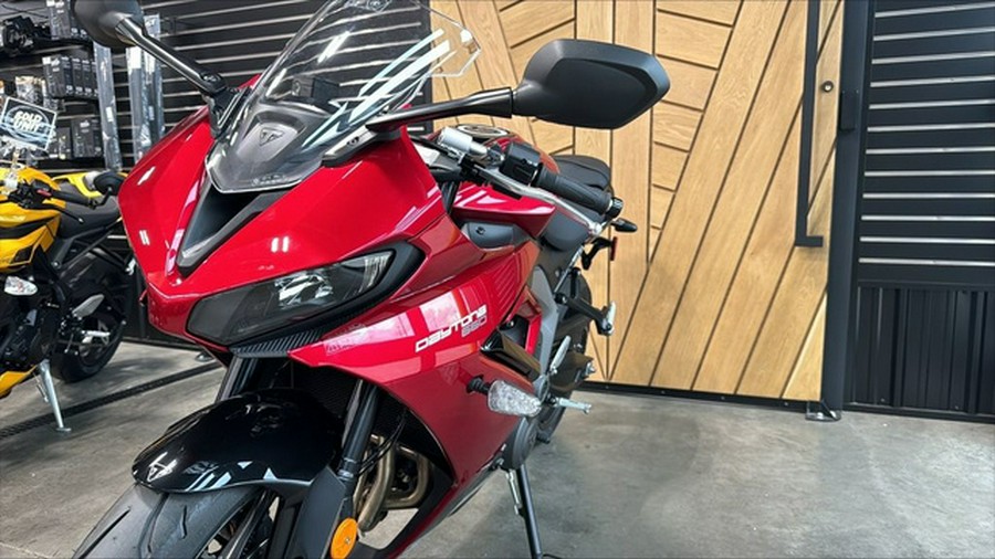 2025 Triumph Daytona 660 Carnival Red/Sapphire Black 660 CARNIVAL RED SAPPHIRE BLACK