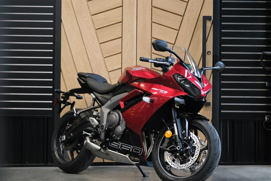 2025 Triumph Daytona 660 Carnival Red/Sapphire Black 660 CARNIVAL RED SAPPHIRE BLACK