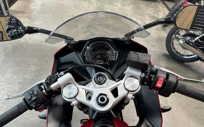 2025 Triumph Daytona 660 Carnival Red/Sapphire Black 660 CARNIVAL RED SAPPHIRE BLACK