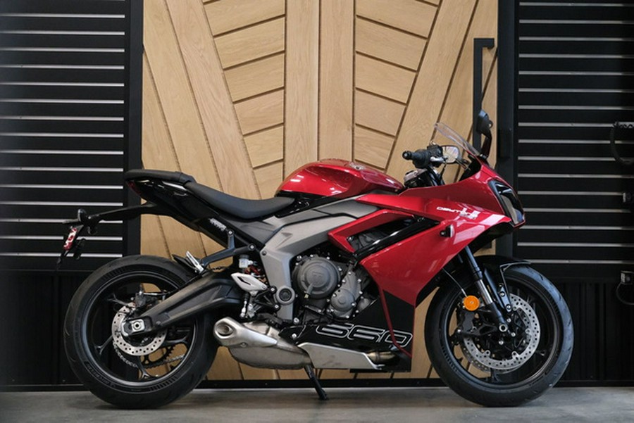 2025 Triumph Daytona 660 Carnival Red/Sapphire Black 660 CARNIVAL RED SAPPHIRE BLACK