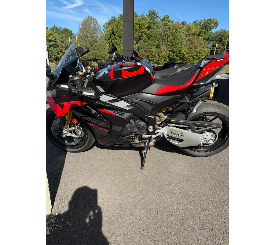 2026 Aprilia RSV4 Factory 1100