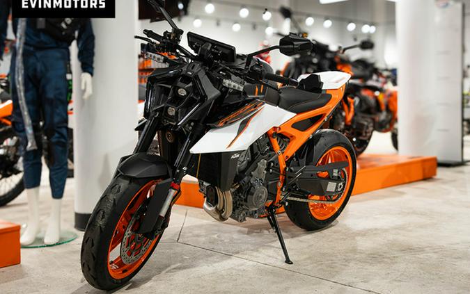 2026 KTM Duke 990 R
