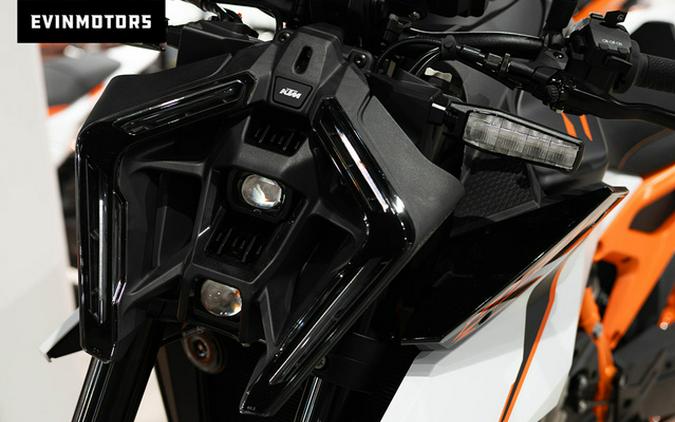 2026 KTM Duke 990 R