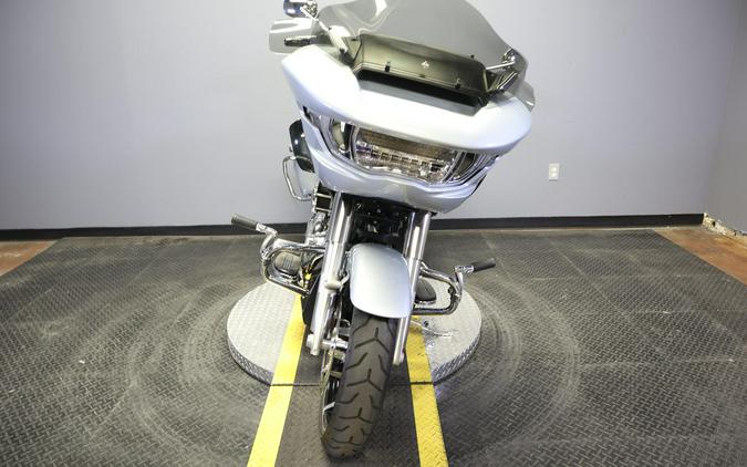 2025 Harley-Davidson Road Glide Atlas Silver Metallic