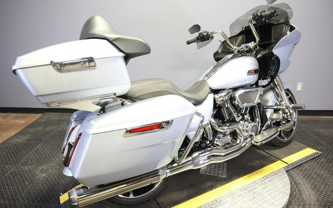 2025 Harley-Davidson Road Glide Atlas Silver Metallic