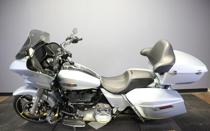 2025 Harley-Davidson Road Glide Atlas Silver Metallic