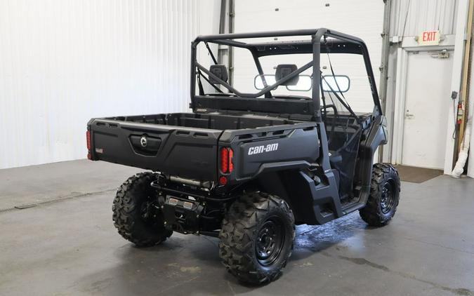 2024 Can-Am® Defender HD7