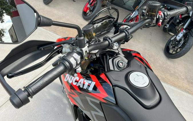 2026 Ducati Hypermotard 698 Mono RVE Graffiti