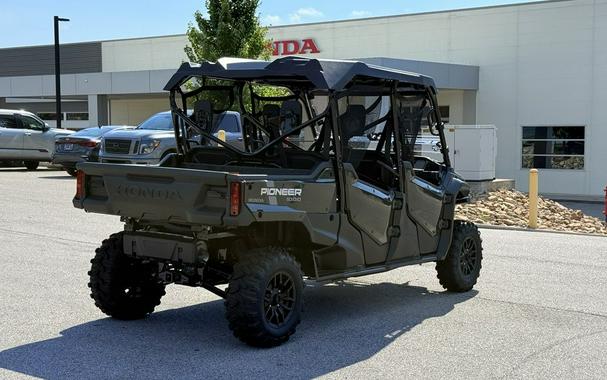 2025 Honda® Pioneer 1000-6 Deluxe Crew