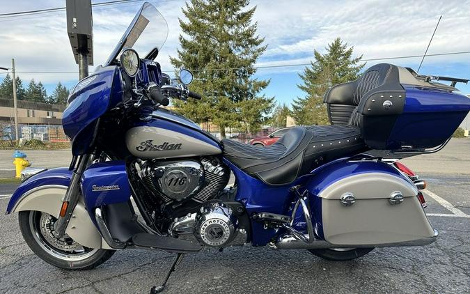 2024 Indian Motorcycle® Roadmaster® Spirit Blue Metallic/Silver Quartz Metallic