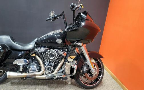 2022 Harley-Davidson® Road Glide® Special Vivid Black - Black Finish