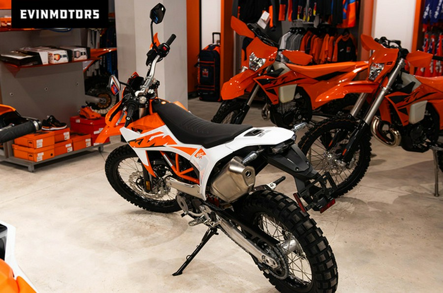 2026 KTM Enduro 690 R